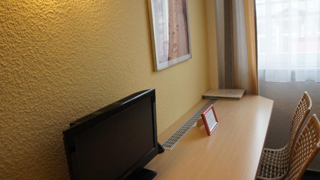 Hotel Jaegerhof Wiesbaden Oda fotoğraf